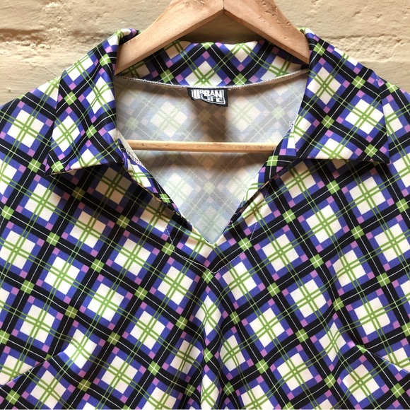 〰️🟣 VTG Geometric Patterned Top🟣〰️ - Picture 5 of 9